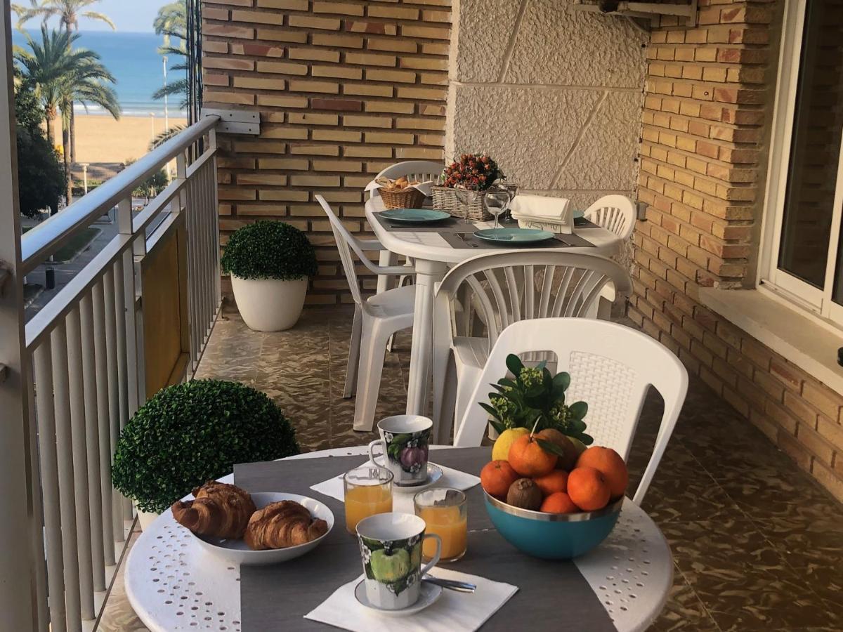 A 50 M De La Plage Кульера Экстерьер фото